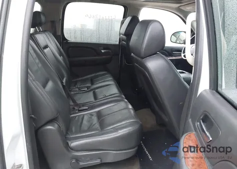 2008 Chevrolet Suburban 1500 Lt из США, поврежденный, VIN 1GNFK16308J115545